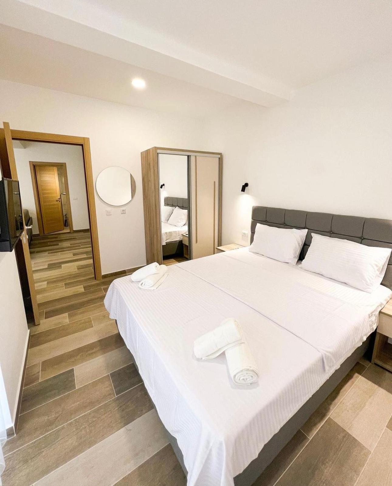 Square Residence Ulcinj Ngoại thất bức ảnh